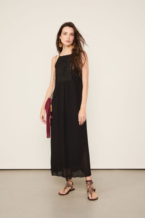 Vestido Midi Com Detalhe De Renda Preto