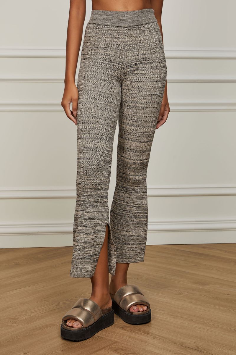 25340726_04515_2-CALCA-DE-TRICOT-FLARE-COM-ABERTURA-LATERAL-NA-BARRA
