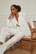 25340971_0024_1-CALCA-BORDADA-PANTACURT-OFF-WHITE-CINTURA-ALTA