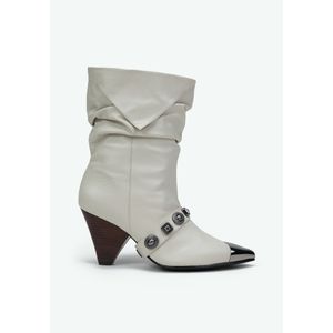 Bota Couro Com Rebites