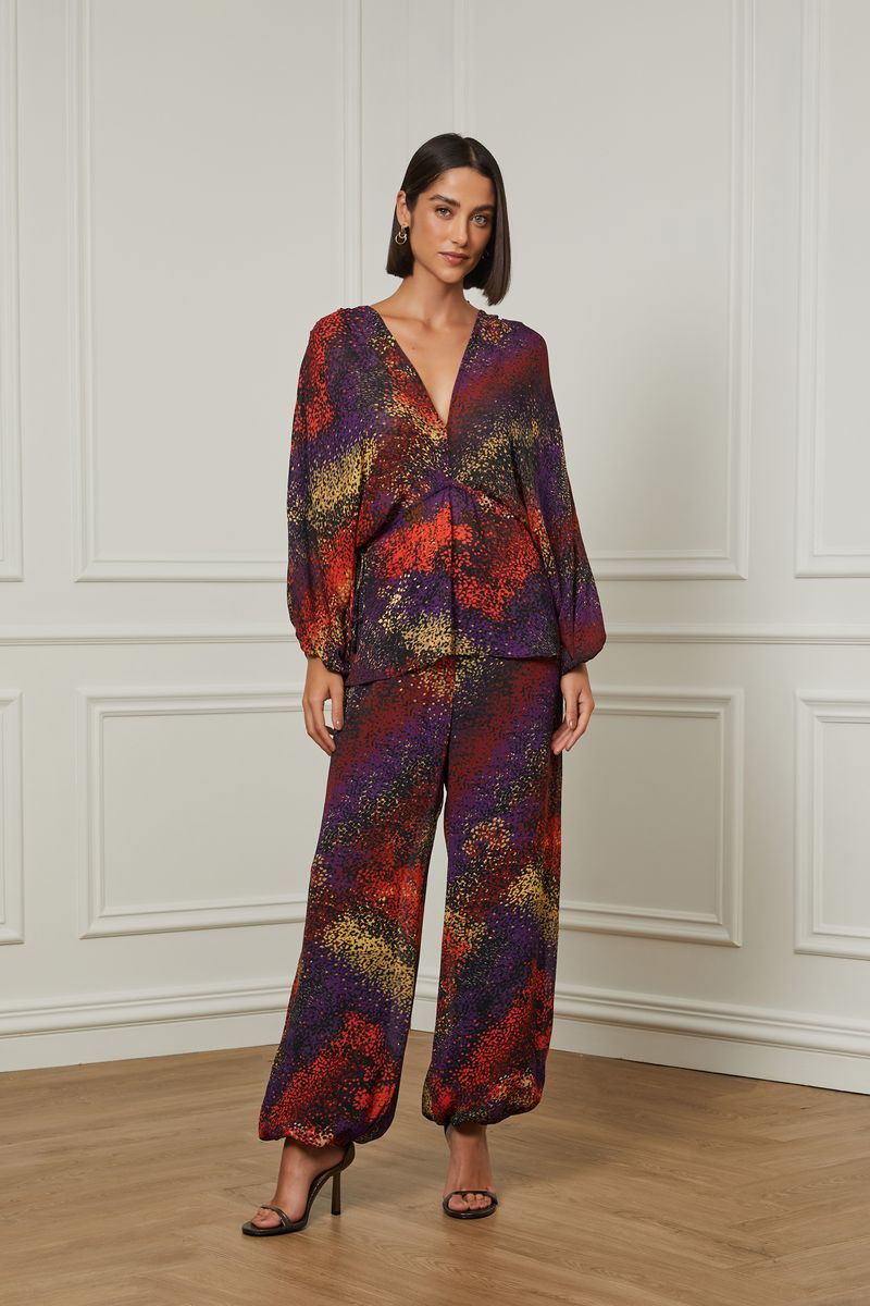25341206_36086_1-CALCA-DE-GEORGETTE-ESTAMPADA-COM-HOTFIX