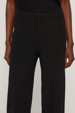 25341667_0005_4-CALCA-PANTALONA-DE-TRICOT-PRETA