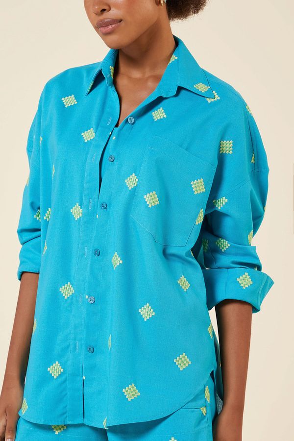 T-Shirt Com Bolso Ilha