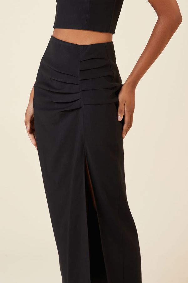 SAIA MIDI FRANZIDA FENDA PRETO