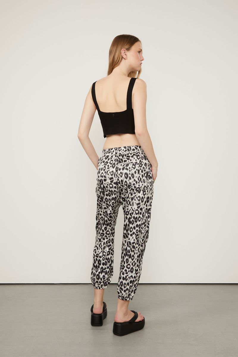 25341669_09694_3-CALCA-BASICA-NYLON-ESTAMPADA