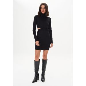 Vestido Curto Manga Longa Com Gola E Torção