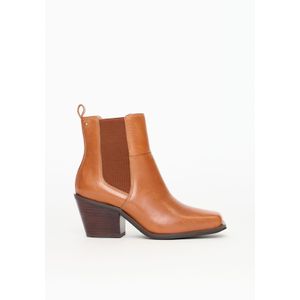 Bota Chelsea Couro Com Bico Quadrado