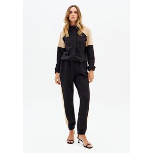 Calça Jogging Com Recorte E Bolsos