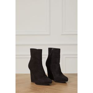 Bota De Camurça Salto Anabela Preta