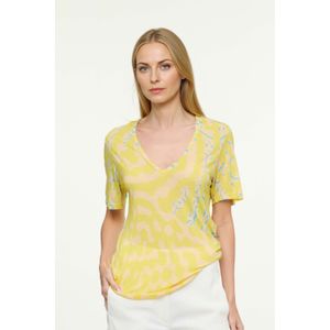 T-Shirt De Malha Fininha Decote v Com Manga Curta Estampada