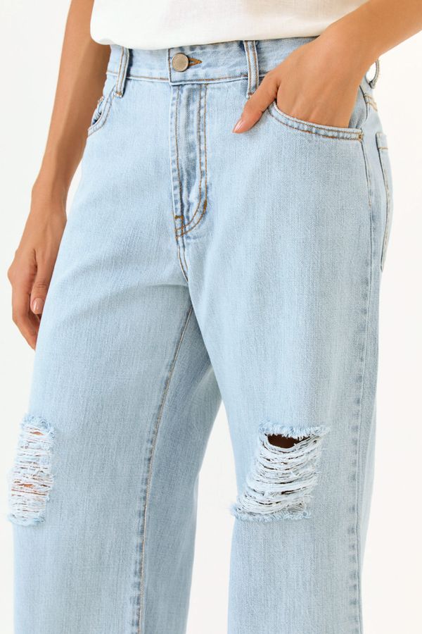Calça Jeans Cintura Media Rasgos