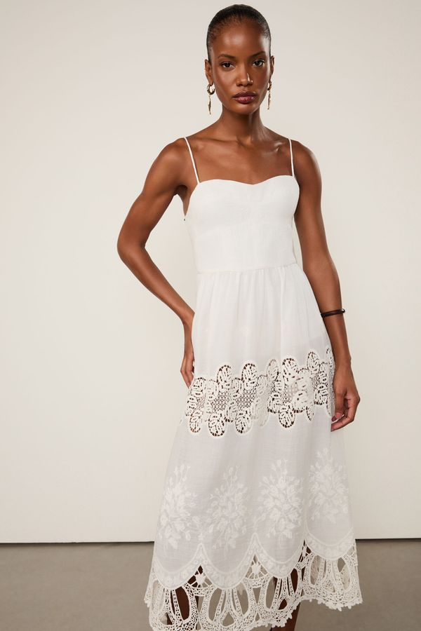 Vestido Midi Com Linho Com Bordado Richelieu