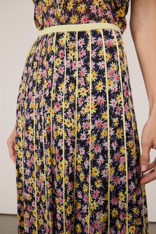 Saia  De Georgette Longa Recorte Com Vivos Estampa Liberty Arte