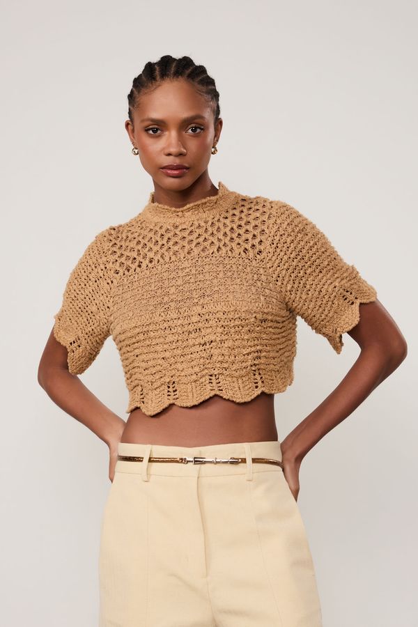 Blusa De Tricot Cropped Ponto Rústico Babados