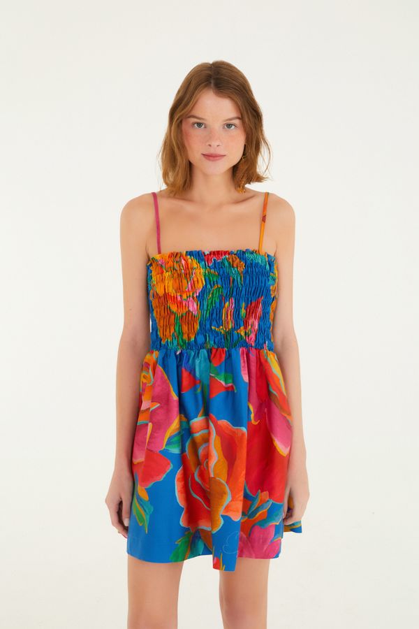 Vestido Curto Estampado Rosas Pintadas