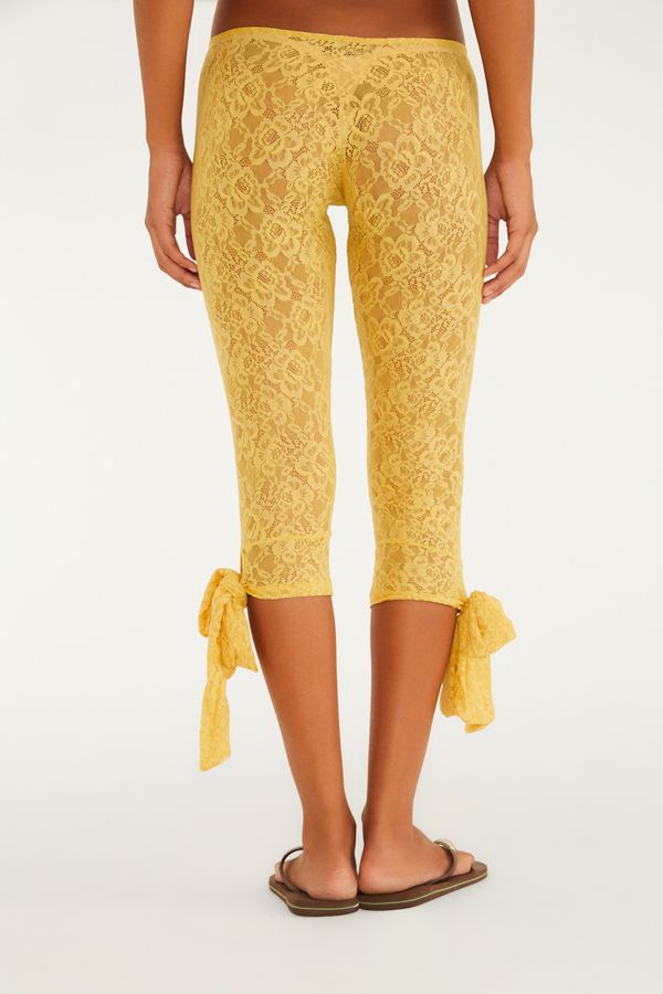 Calça Corsário Renda Laço