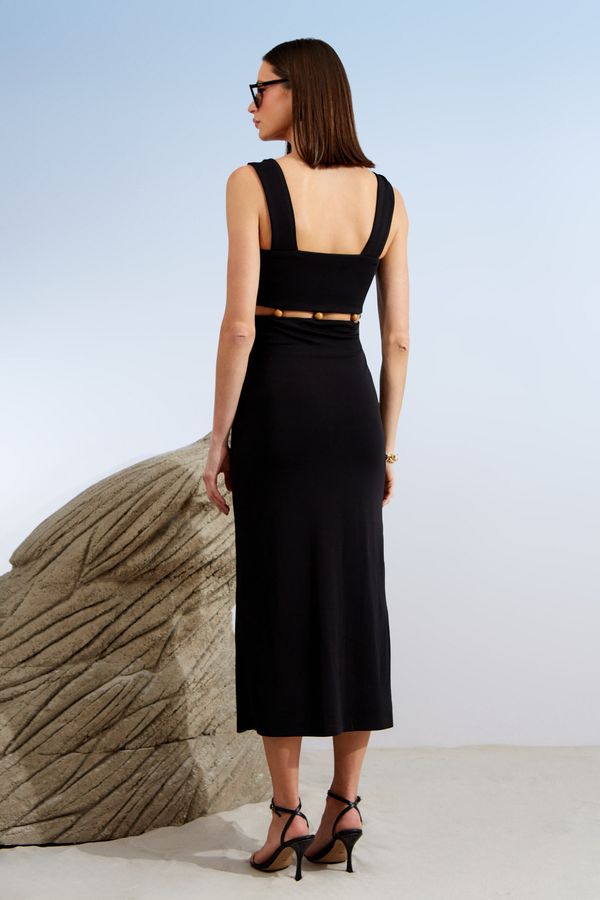 VESTIDO MIDI DETALHE PASSANTE