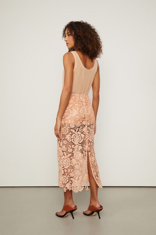Saia De Renda Midi Rosê Com Hot Pants