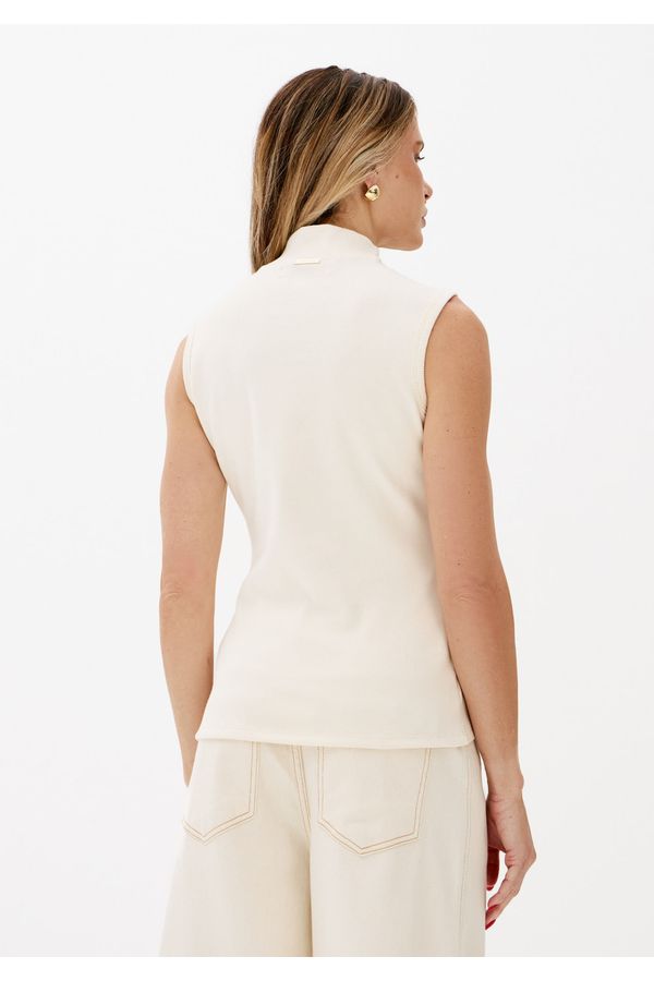 Blusa Sem Mangas Gola Alta